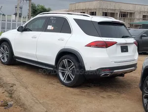 Mercedes-Benz GLE-Class 2022 White