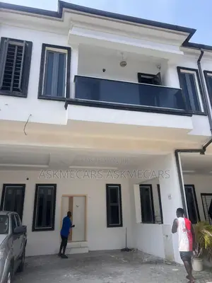 4bdrm Duplex in Harris Drive, VGC / Ajah for rent