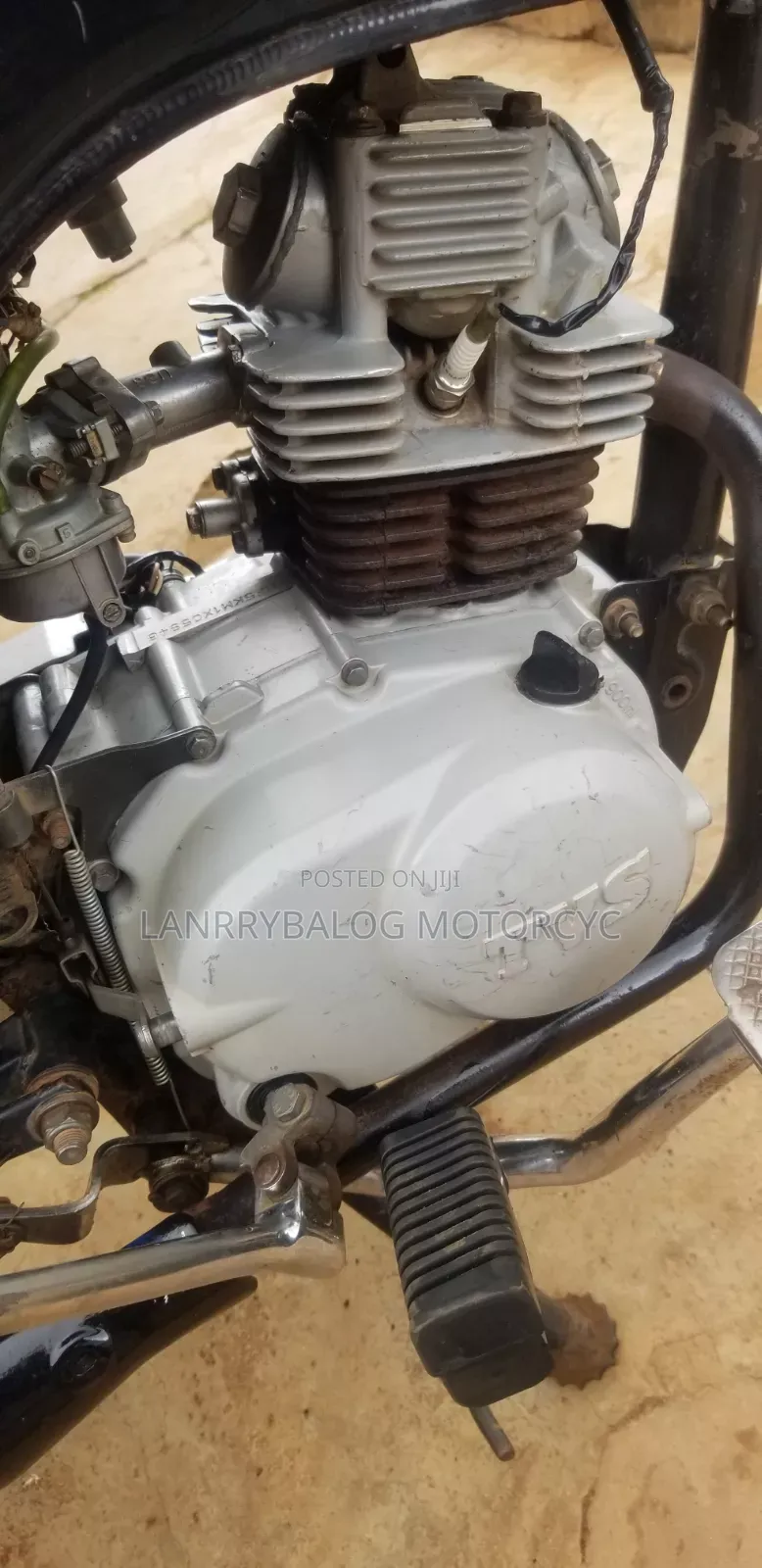 TVS HLX 125 2025 Black