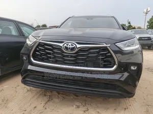 Toyota Highlander Platinum 2022 Black