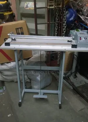 Pedal Impulse Sealing and Cutting Machine