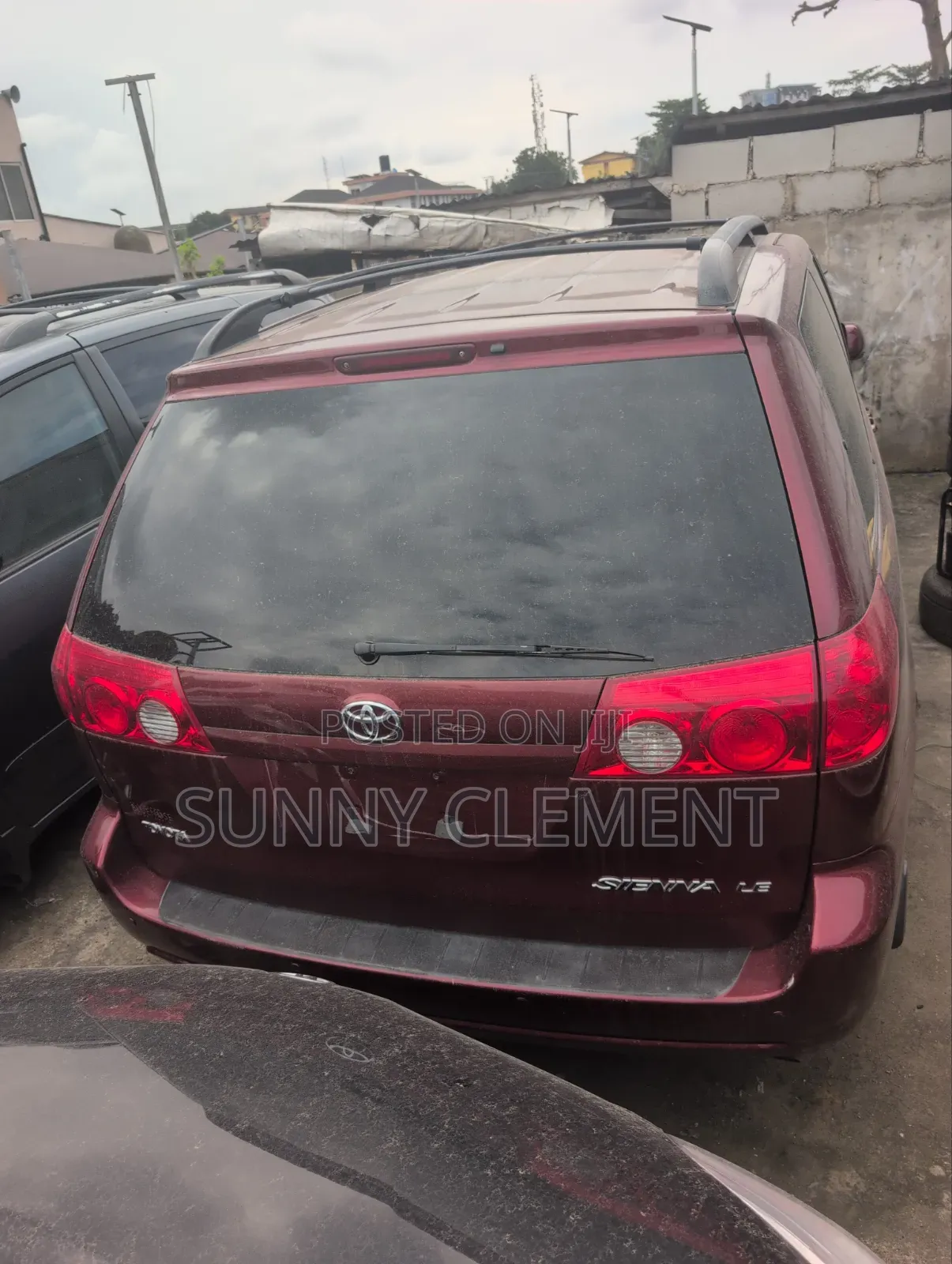 Toyota Sienna LE 2009 Red