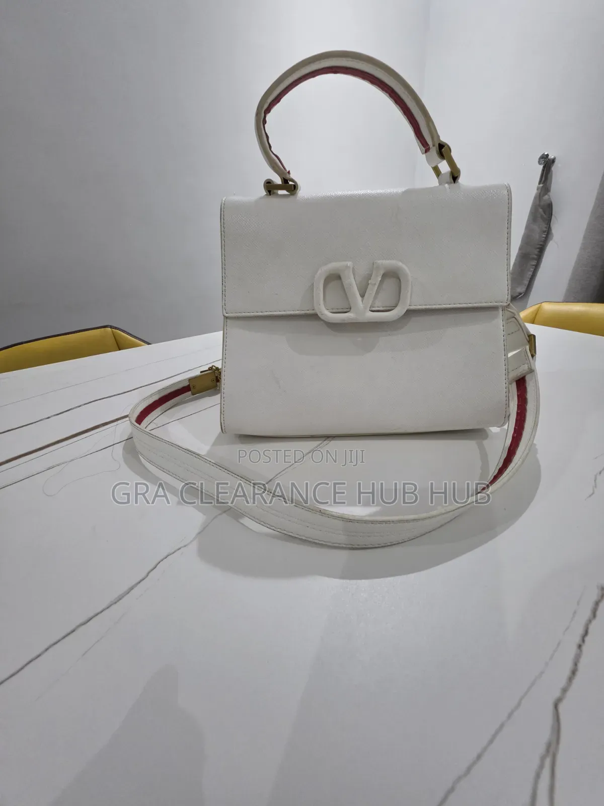 Classic White v-Logo Top Handle Handbag