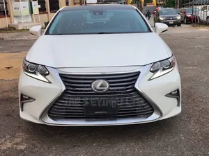 Lexus ES 2017 Silver