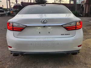 Lexus ES 2017 Silver