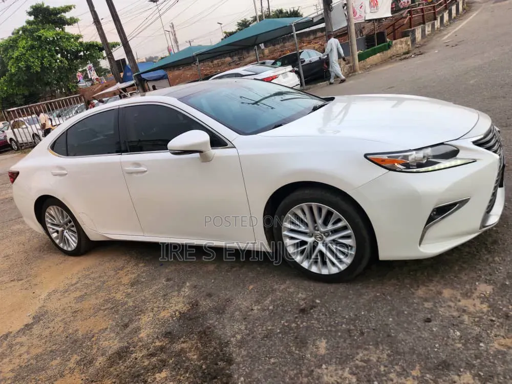 Lexus ES 2017 Silver