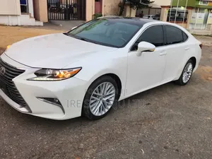 Lexus ES 2017 Silver