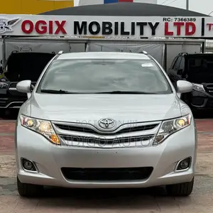 Toyota Venza 2010 Silver