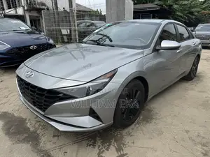 Hyundai Elantra SE 2021 Gray