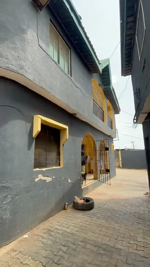 3bdrm Block of Flats in Off Agric Road, Egan for sale