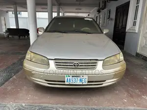 Toyota Camry 2.4 G 2001 Gold