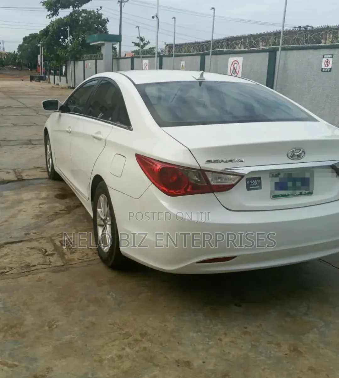 Hyundai Sonata 2013 White