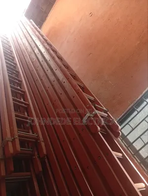 14*2 28fit Wooden Ladder With Safety