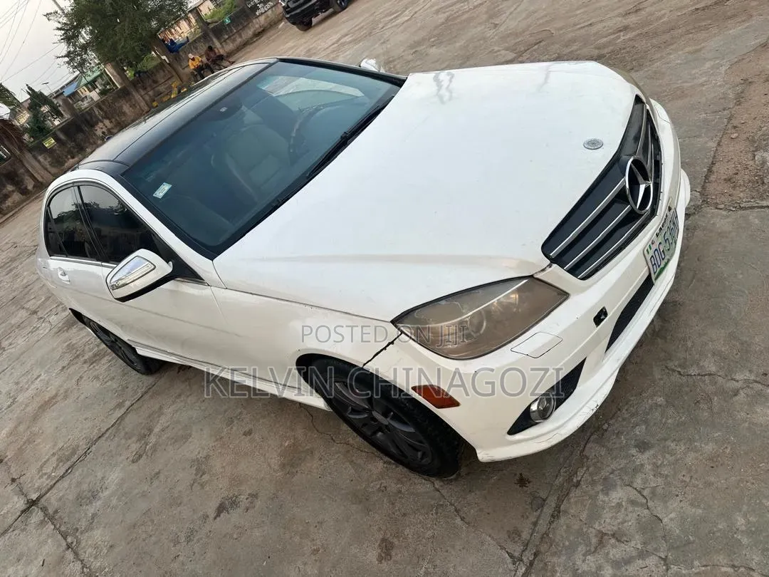 Mercedes-Benz C300 2008 White
