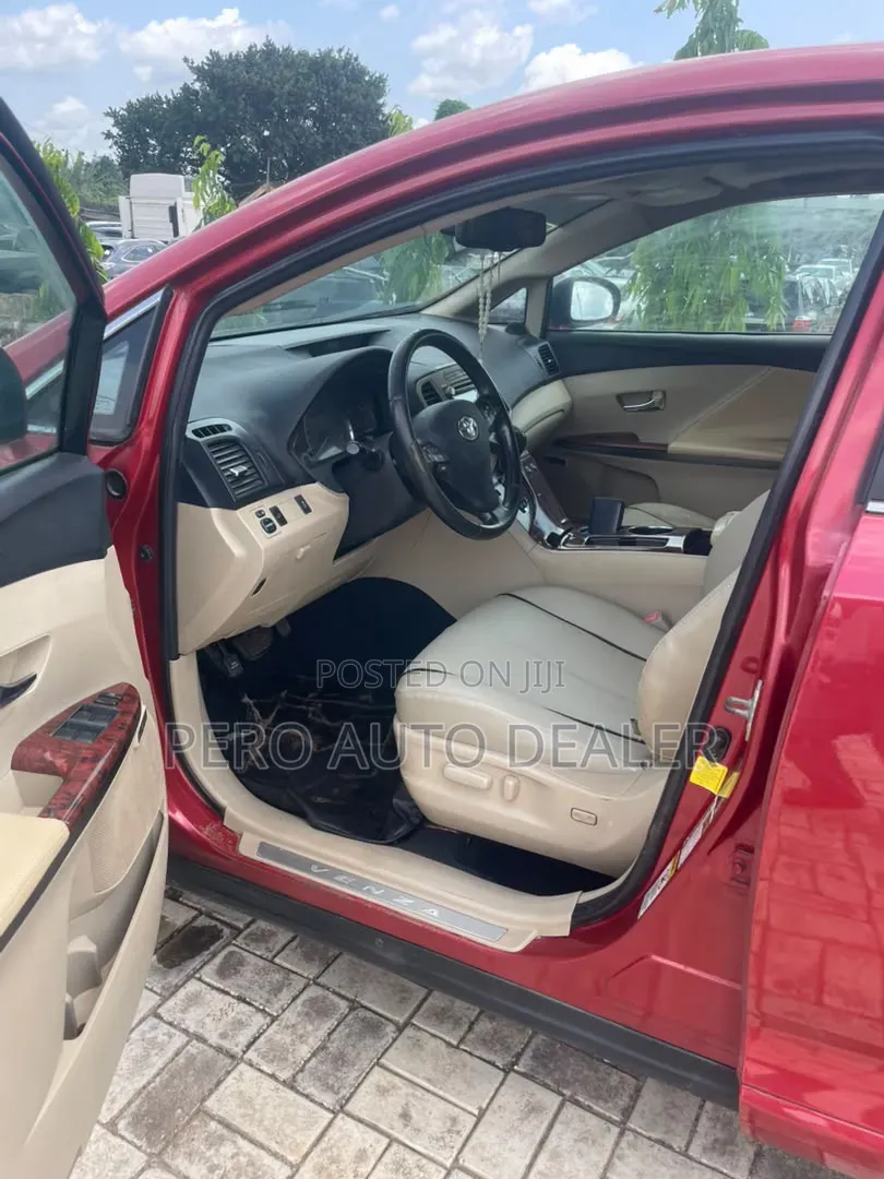 Toyota Venza 2012 Red