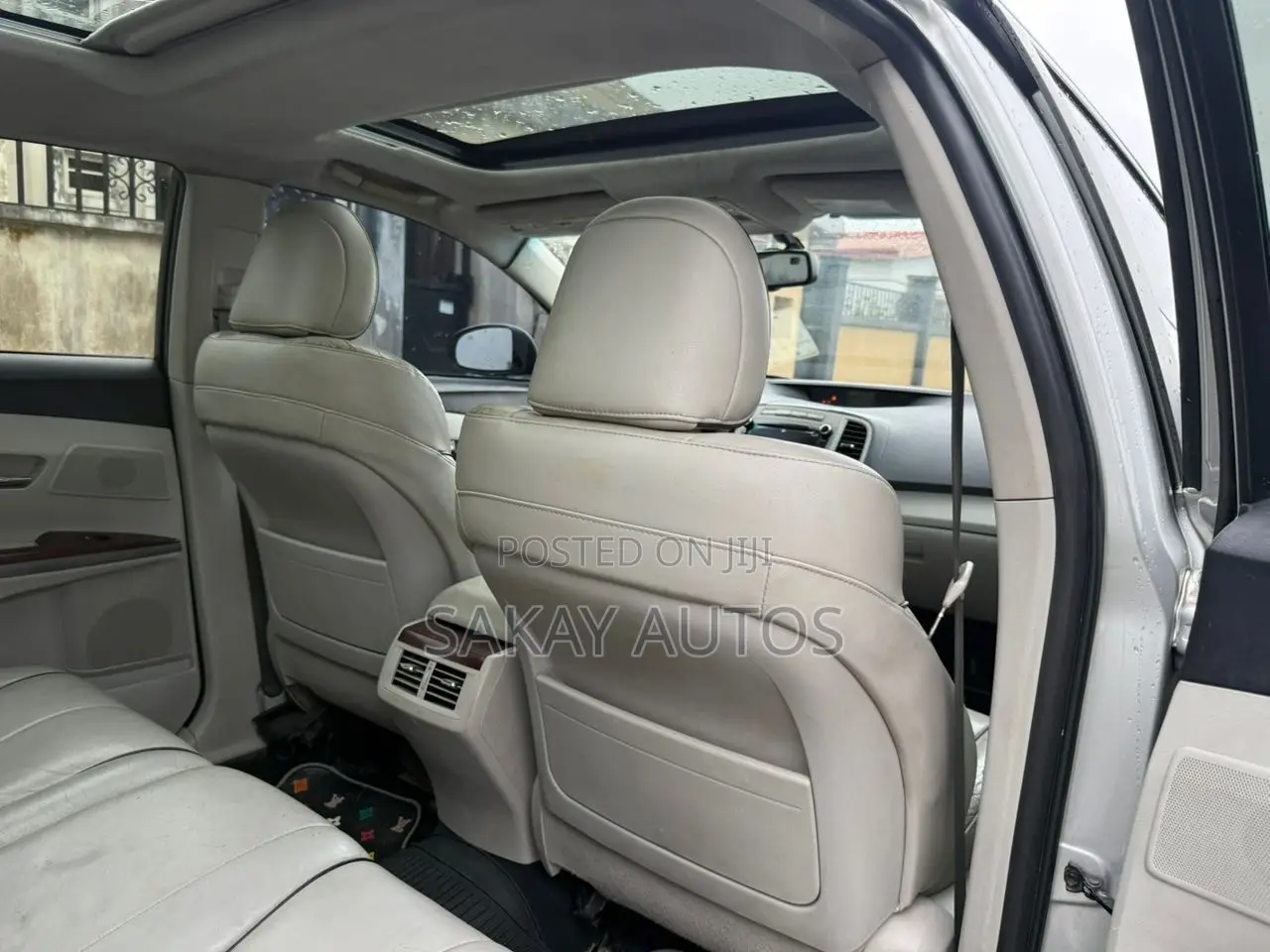 Toyota Venza 2011 Silver