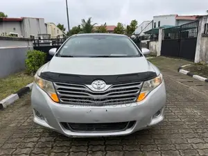 Toyota Venza 2011 Silver