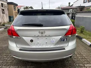 Toyota Venza 2011 Silver