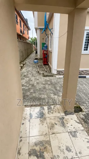 1bdrm Bedsitter in Eputu London, Awoyaya for rent