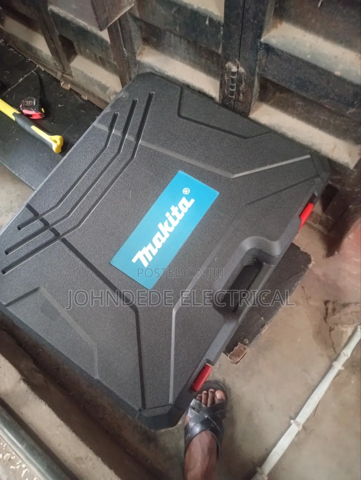 Rechargeable Set of Tools Machine