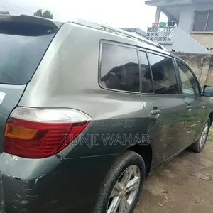 Toyota Highlander 2010 Green
