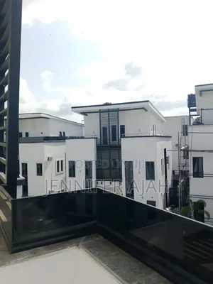 5bdrm Duplex in Mimi Estate In for sale