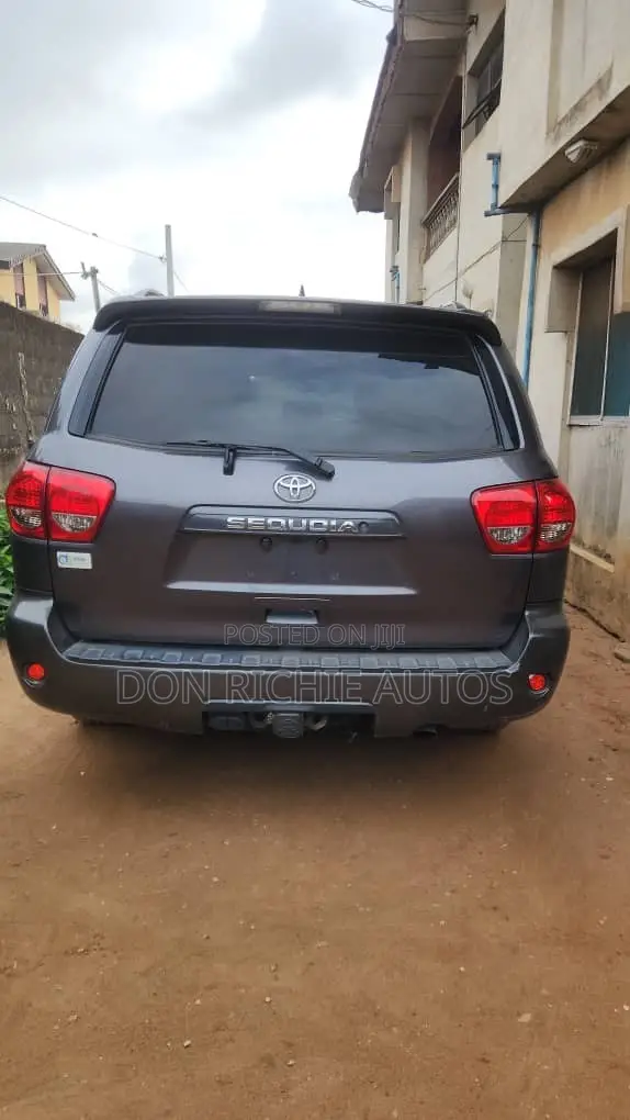 Toyota Sequoia 2012 Blue
