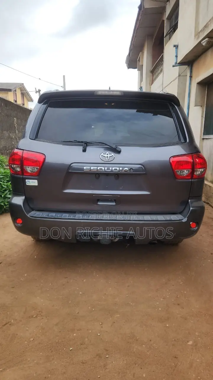 Toyota Sequoia 2012 Blue