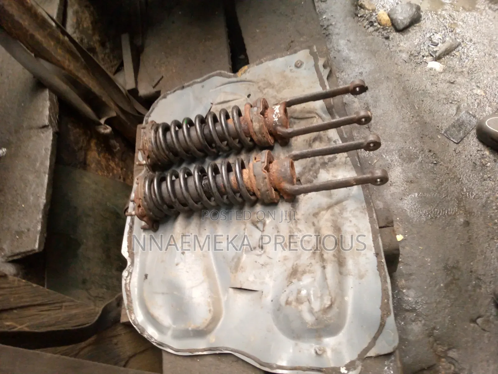 Complete Front Shock Liberty 2010