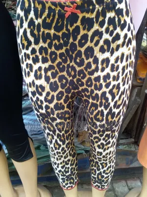 Capri Pant (Animal Skin)