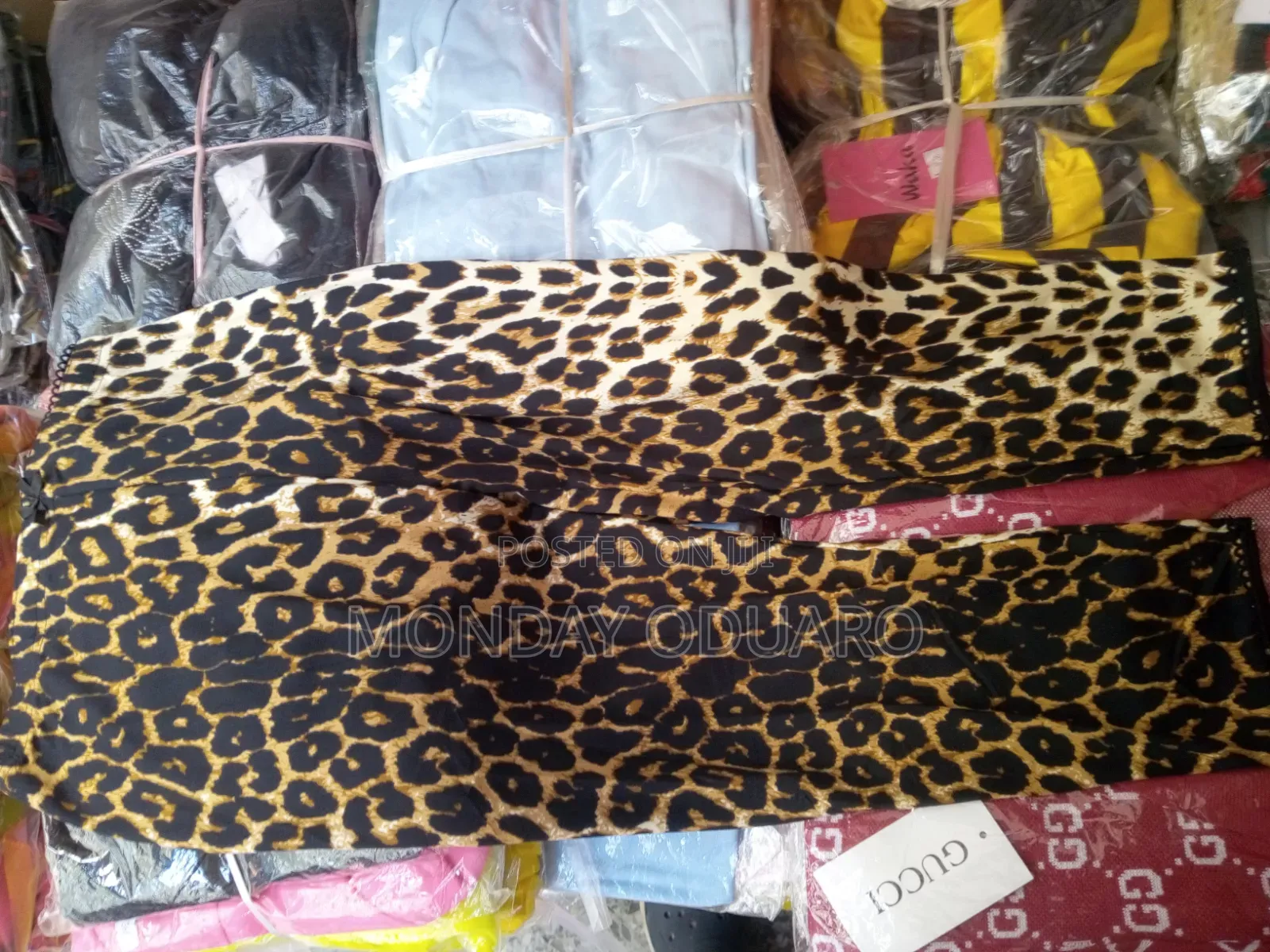 Capri Pant (Animal Skin)