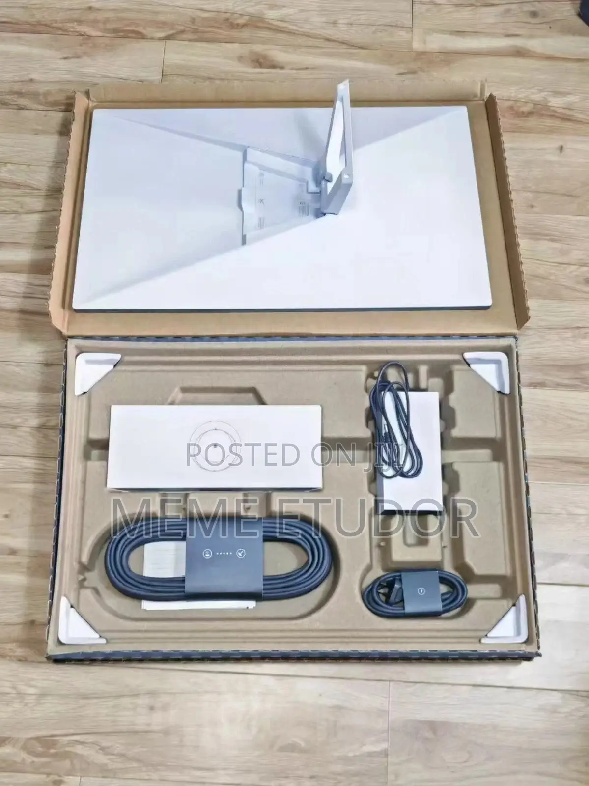 Open Box Starlink Standard 4 Kit
