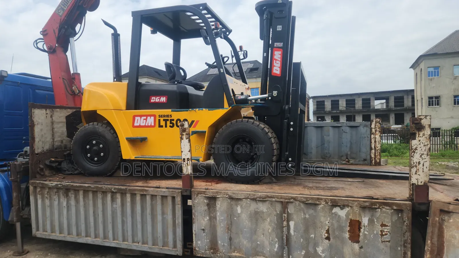 7TONS Mobile Forklift Truck