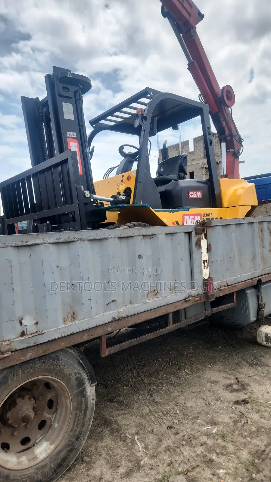 7TONS Mobile Forklift Truck