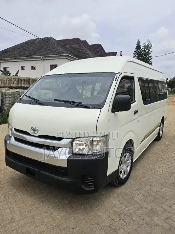 Toyota HiAce 2015 White