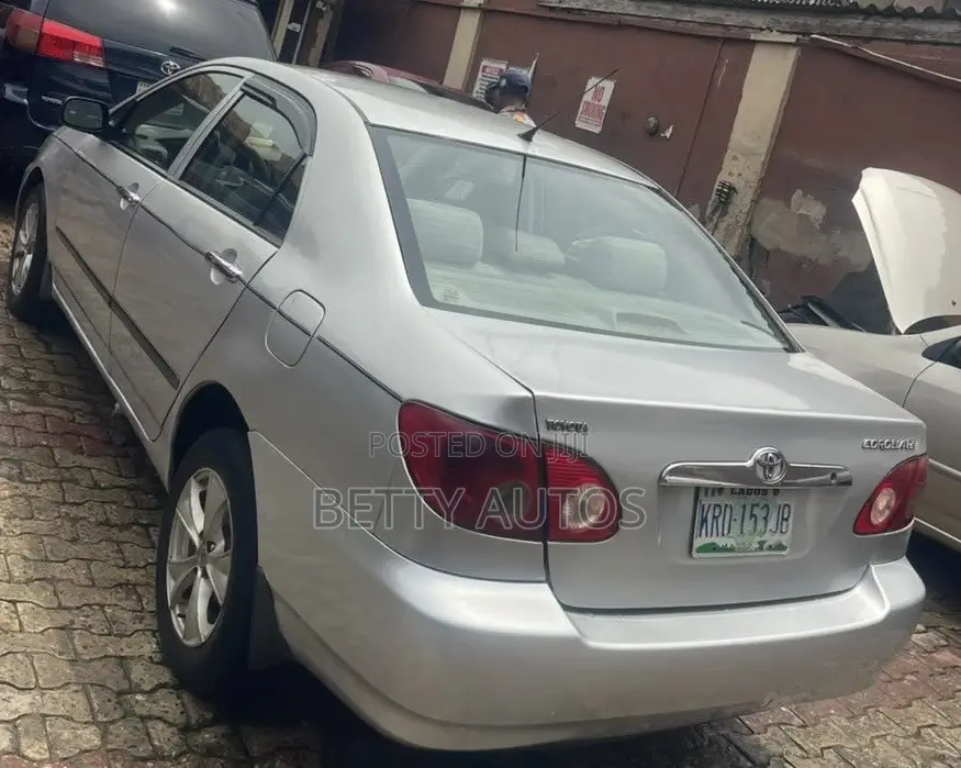 Toyota Corolla 2005 Silver