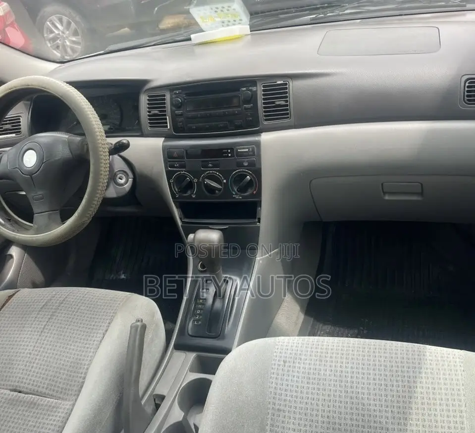 Toyota Corolla 2005 Silver