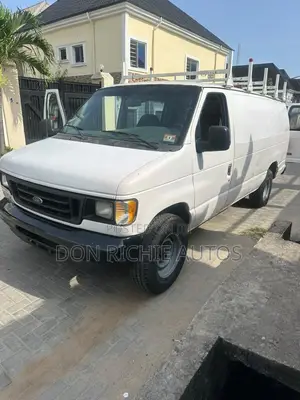 Ford E350 2006 White