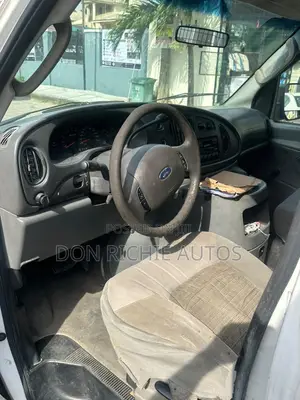 Ford E350 2006 White
