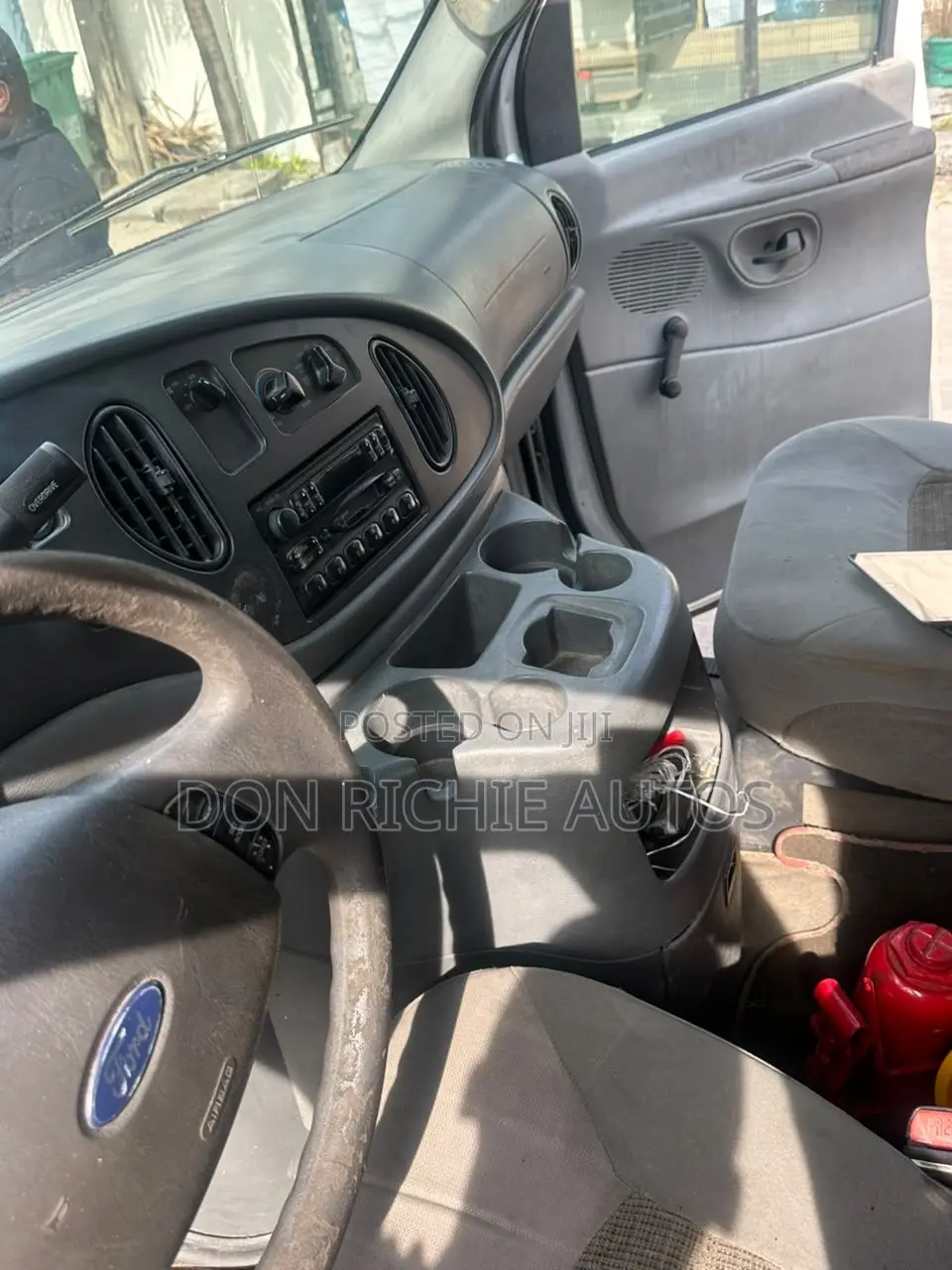 Ford E350 2006 White