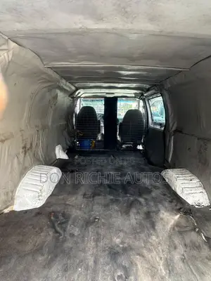 Ford E350 2006 White