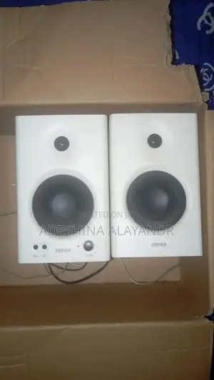 Edifier MR4 Studio Monitor Speakers / N Audio Sound Card