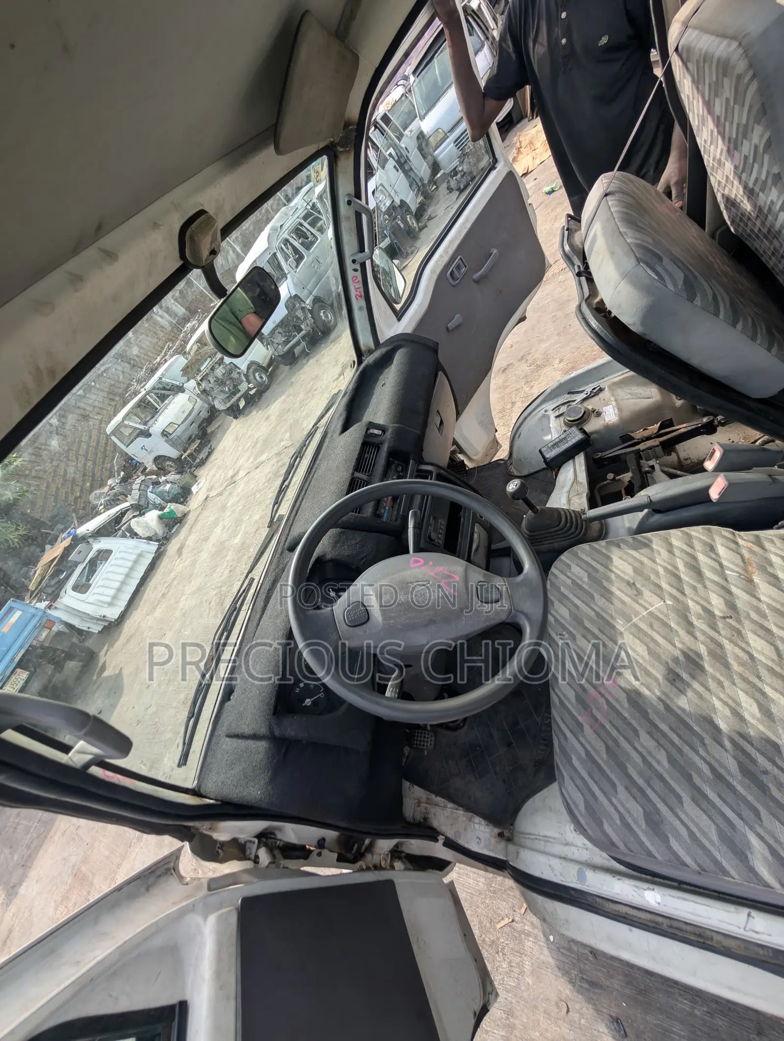 Daihatsu Hijet 2010 White