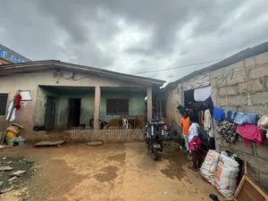 Land Measuring 500sqm With a Demolishable Bungalow on It, in a Lovely