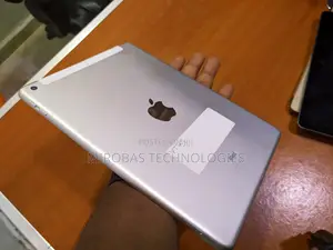 Apple iPad 5 (2022) 128 GB Gray