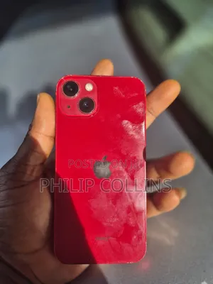 Apple iPhone 13 128 GB Red