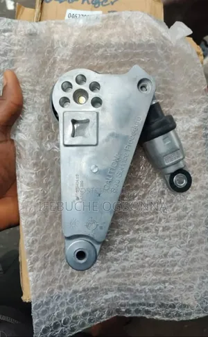 Belt Adjuster Jeep Wrangler 3.6L