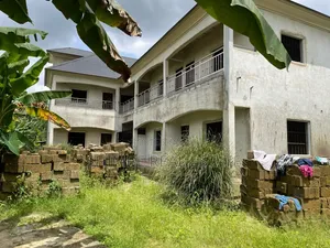 10bdrm Block of Flats in Stadium 🛣️, Uyo for sale