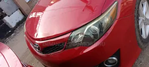 Toyota Camry SE 4dr Sedan (2.5L 4cyl 6A) 2014 Red