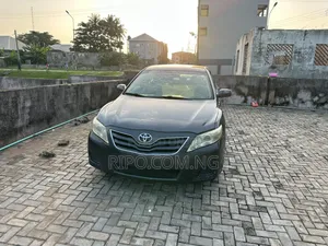 Toyota Camry 2011 Gray